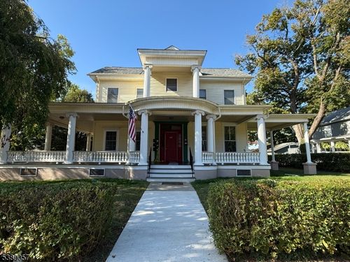 137 Belvidere Ave, Washington, NJ, 07882-1300 | Card Image