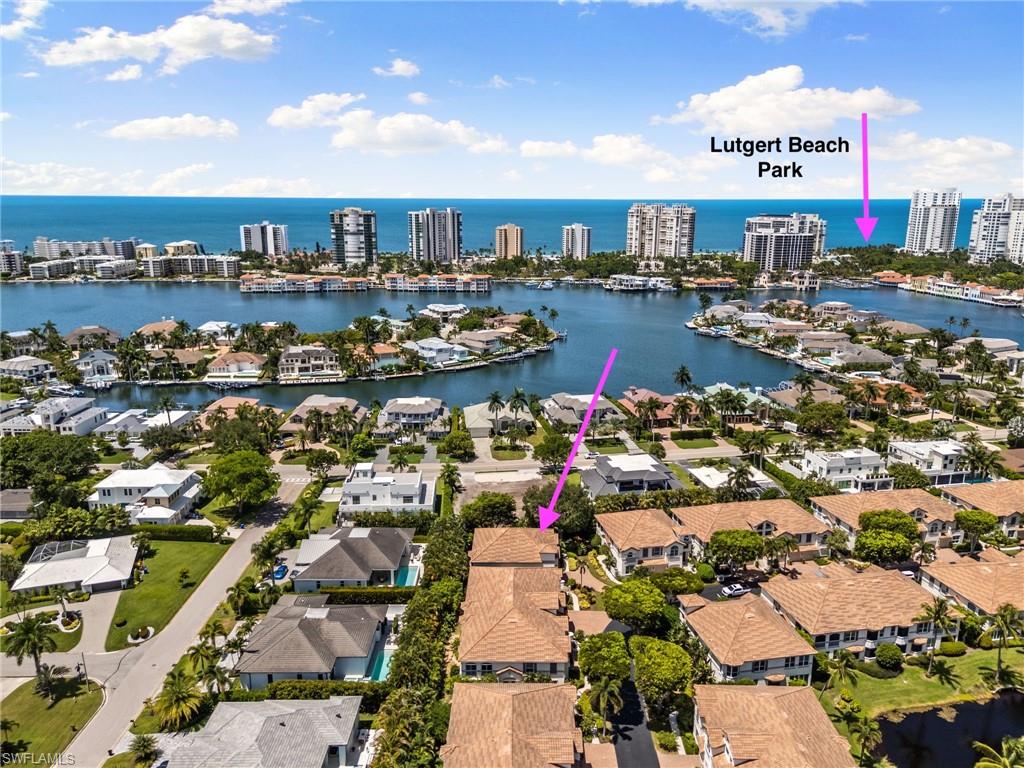 Residential in NAPLES 4