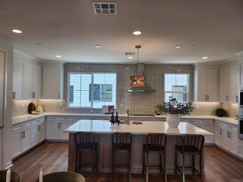 2555 Elderberry Ln, Carlsbad, CA, 92008-3885 | Card Image
