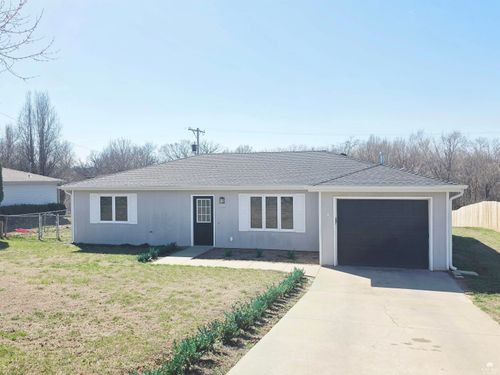 412 Clydesdale Dr, Ogden, KS, 66517-4087 | Card Image