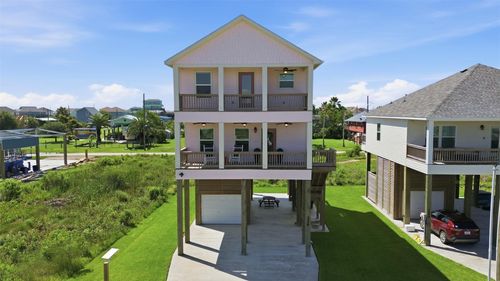 124 Jewel Dr, Crystal Beach, TX, 77650 | Card Image