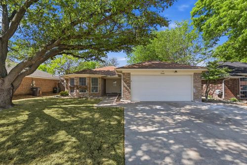 1140 W Hills Ter, Saginaw, TX, 76179-3420 | Card Image