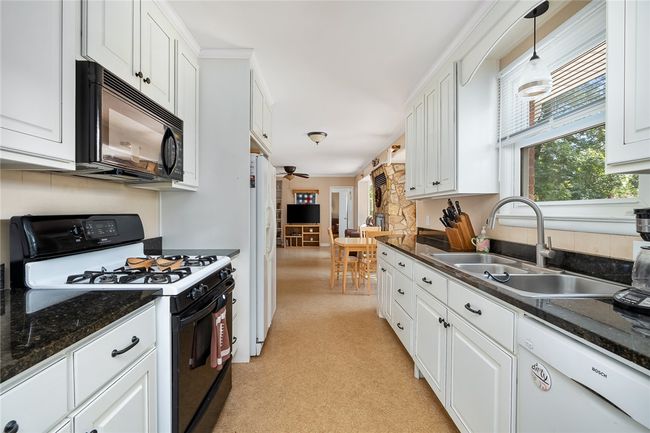 204 Thomas St, House other with 5 bedrooms, 3 bathrooms and null parking in Clemson SC | Image 18