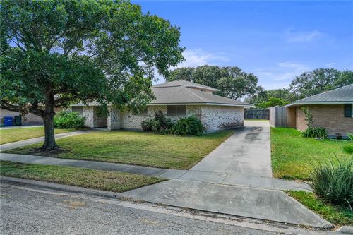 530 Belleview Dr, Corpus Christi, TX, 78412-3126 | Card Image