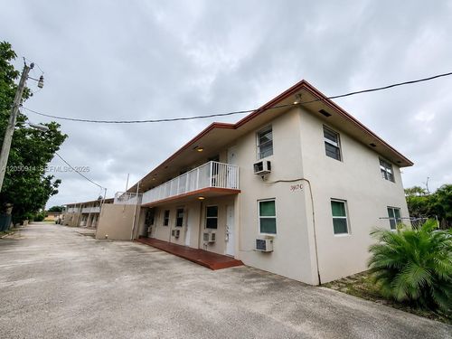 17c-2917 Plunkett St, Hollywood, FL, 33020-5669 | Card Image