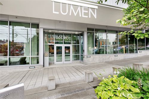 r325-500 Mercer St, Seattle, WA, 98109-4654 | Card Image
