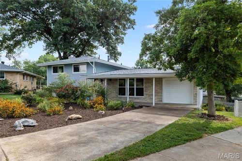 6 Lila Ln, Florissant, MO, 63033-5406 | Card Image