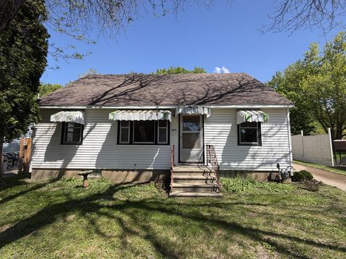 1615 31st Street S, La Crosse, WI, 54601 | Card Image