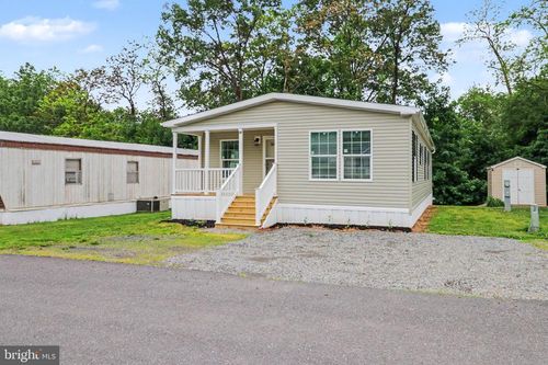 10 S Elmer Ave, HALIFAX, PA, 17032-9498 | Card Image