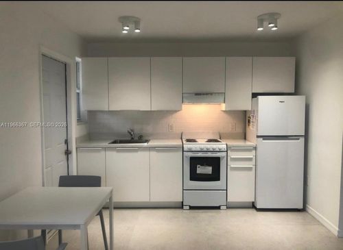 apt-3-5963 Sw 66th Ter, South Miami, FL, 33143-3546 | Card Image