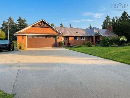 411 Mountain Road, New Glasgow, NS, B2H3X4 | Card Image