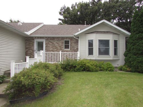 1600 S Prairie Ave, Fairmont, MN, 56031-3100 | Card Image