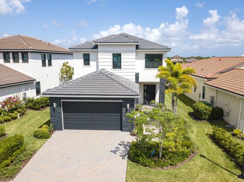 537 Se Fascino Cir, Port St Lucie, FL, 34984-6654 | Card Image