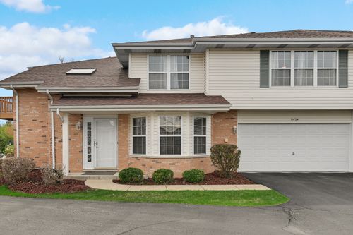 8434 Kirby Dr, Tinley Park, IL, 60487-8434 | Card Image