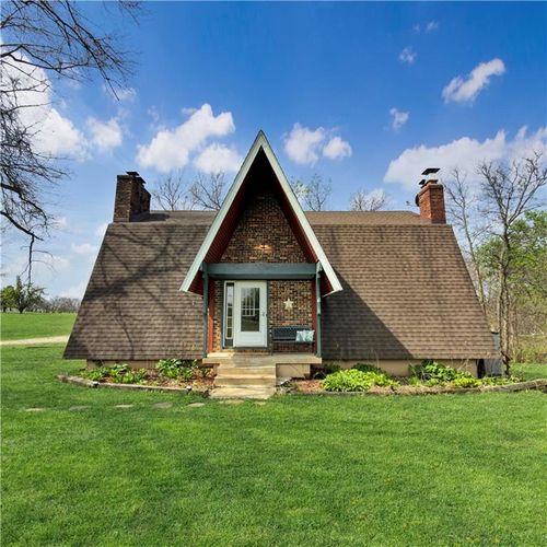 1017 Ne 250, Knob Noster, MO, 65336-2418 | Card Image