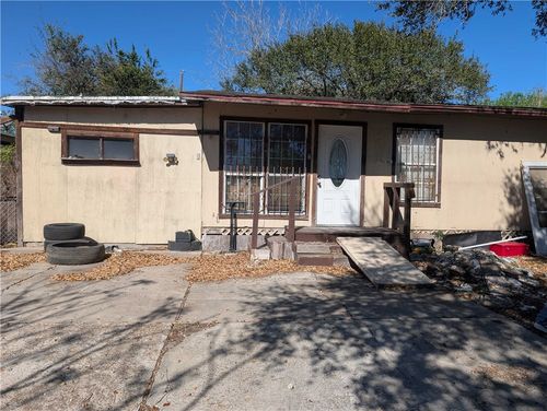 1426 Coahuila St, Corpus Christi, TX, 78417-2807 | Card Image