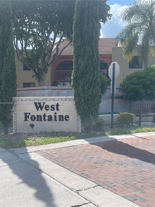 108-8-10249 Nw 9th Street Cir, Miami, FL, 33172-6639 | Card Image