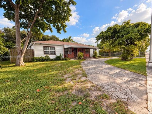 1526-1526 Ne 135th St, North Miami, FL, 33161-4405 | Card Image