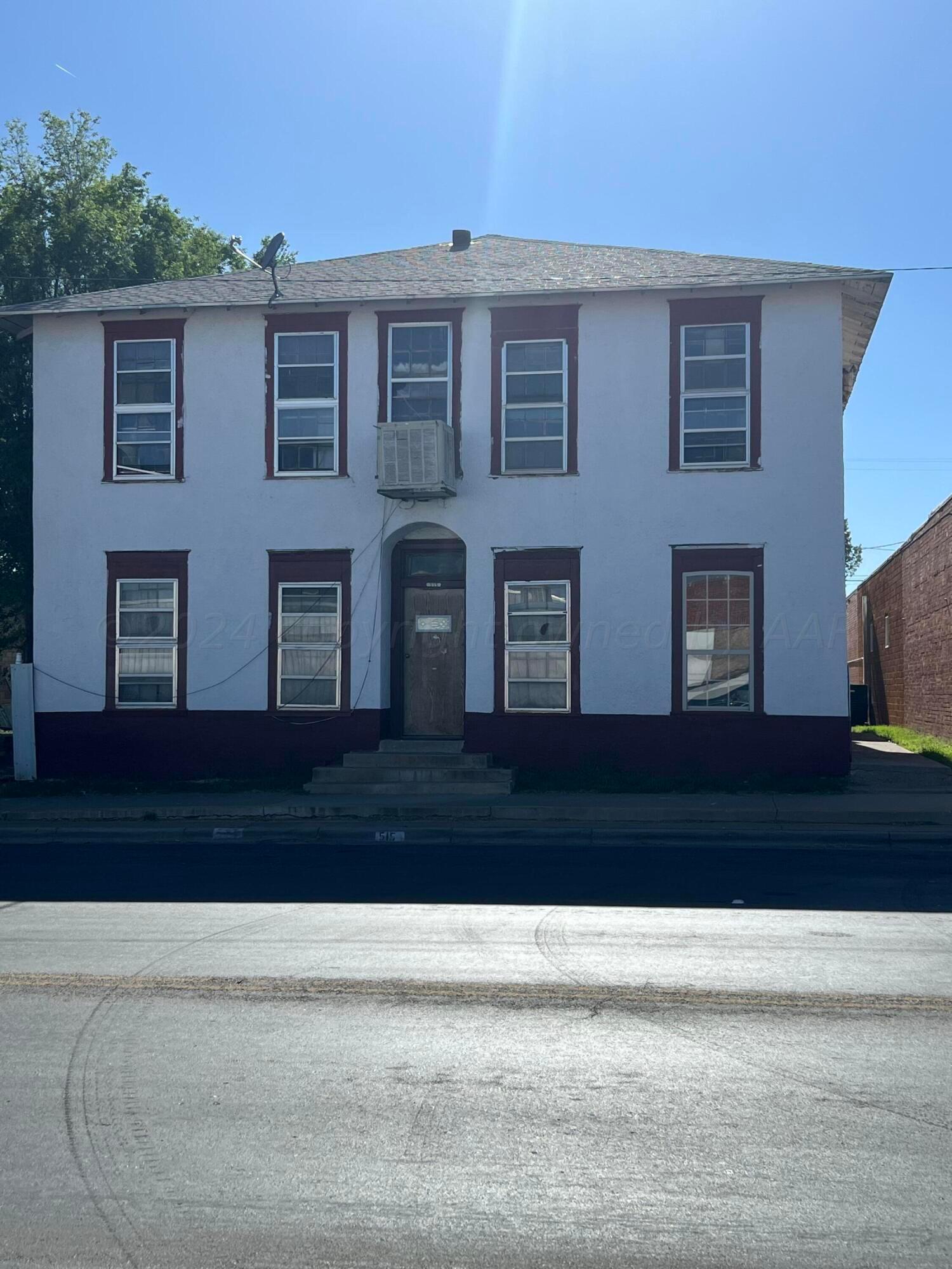 Commercial Sale in Friona
