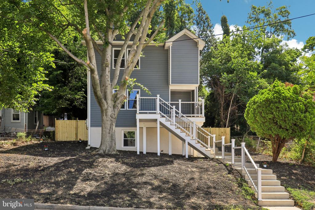 Billings Ave, Capitol Heights, MD 20743