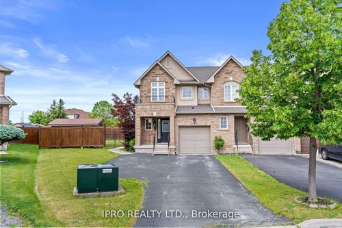 42 Meadow Wood Cres, Stoney Creek, ON, L8J3Z8 | Card Image