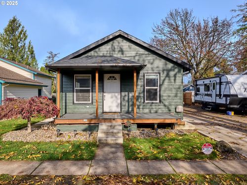 1006 Well St, Silverton, OR, 97381-1343 | Card Image