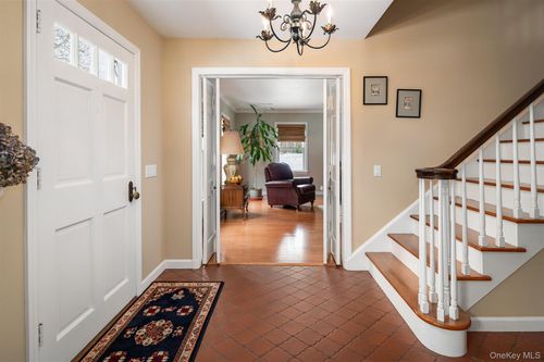 4 Raemont Rd, Granite Springs, NY, 10527-1110 | Card Image