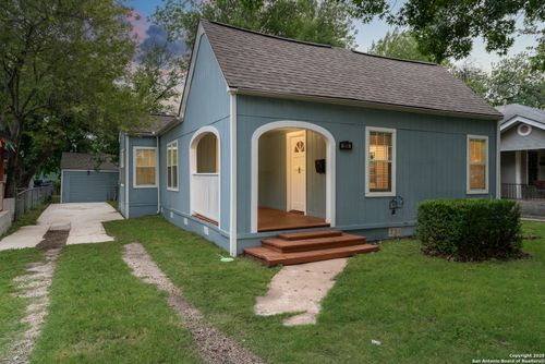 1806 W Mistletoe Ave, San Antonio, TX, 78201-5322 | Card Image