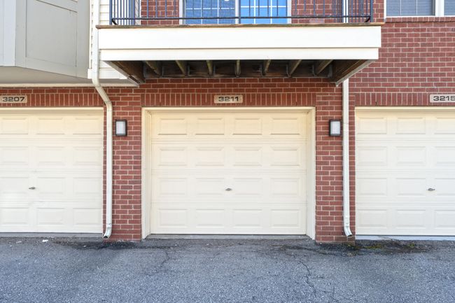 19 garage | Image 19