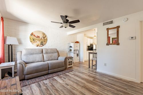 a-230 S Paseo Sarta, Green Valley, AZ, 85614 | Card Image