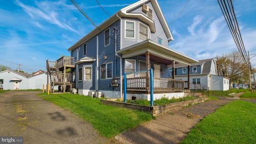 607 Bath Rd, BRISTOL, PA, 19007-6415 | Card Image