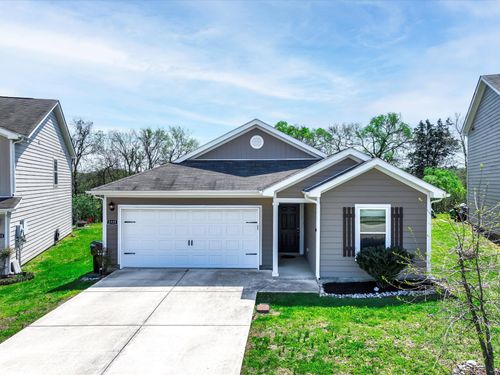 2525 Queen Bee Dr, Columbia, TN, 38401-1025 | Card Image