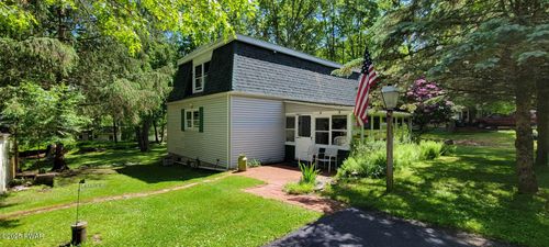 116 Carol Rd, East Stroudsburg, PA, 18302-8214 | Card Image