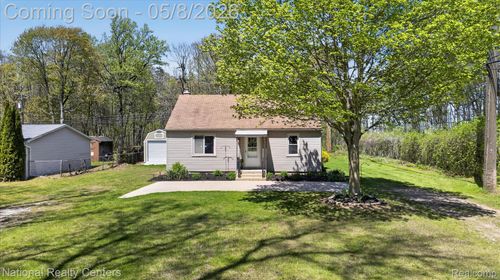 38982 Wabash St, Romulus, MI, 48174-1148 | Card Image