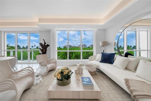 unit-13-100 S Pointe Dr, Miami Beach, FL, 33139-7389 | Card Image