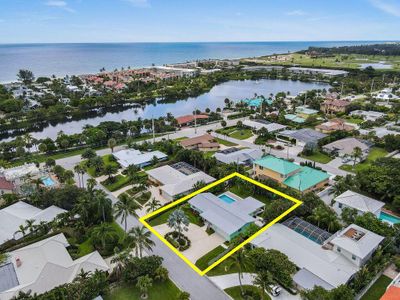 420 Sunset Way, House other with 3 bedrooms, 2 bathrooms and null parking in Juno Beach FL | Image 1