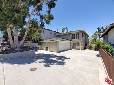 5th Street, House other with 4 bedrooms, 2 bathrooms and 4 parking in Manhattan Beach CA | Image 1