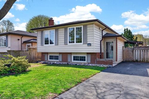 368 Carson Dr, Hamilton, ON, L8T4V1 | Card Image