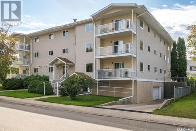 202 - 2405 1st Ave W, Condo with 2 bedrooms, 2 bathrooms and null parking in Prince Albert SK | Image 2