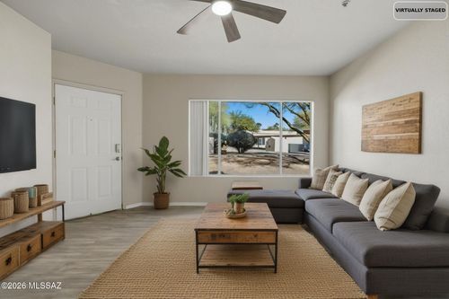 1547 N Paseo La Tinaja, Green Valley, AZ, 85614 | Card Image