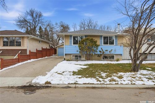 15 Turner Cres, Regina, SK, S4N4P7 | Card Image