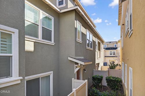 3134 Lisbon Ln, OXNARD, CA, 93036-5347 | Card Image