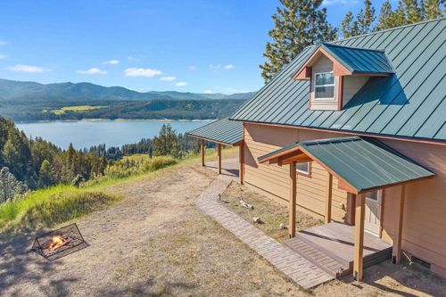 6523 Camp Naborlee Rd, Fruitland, WA, 99129-9719 | Card Image