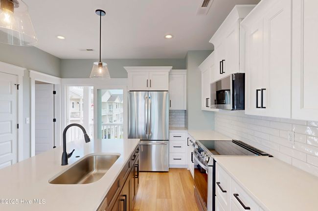 130 Sea Oaks Ct, Townhouse with 4 bedrooms, 4 bathrooms and null parking in N Topsail Beach NC | Image 43