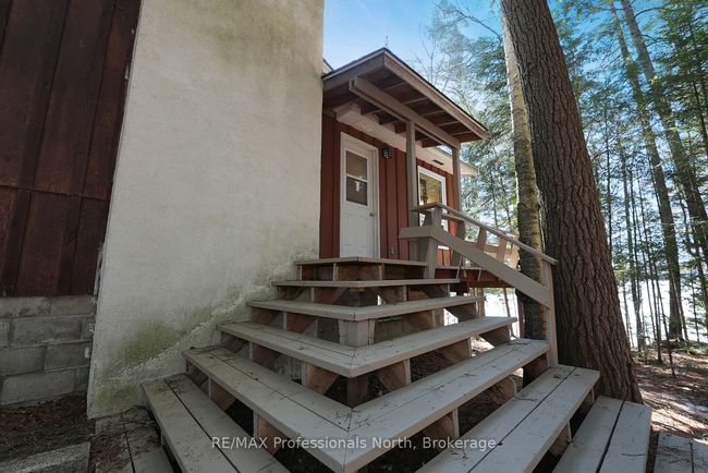 6547 Kennisis Lake Rd, House other with 3 bedrooms, 1 bathrooms and 3 parking in Haliburton ON | Image 8