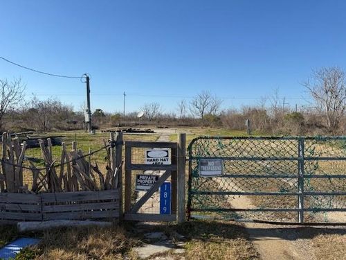 1819 Anderson Avenue, Port Bolivar, TX, 77650 | Card Image