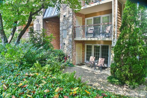 211 Bowling Park Rd, Asheville, NC, 28803-0107 | Card Image