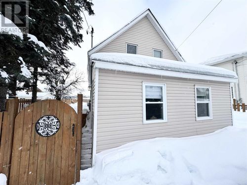 73 Lansdowne St S, Chapleau, ON, P0M1K0 | Card Image