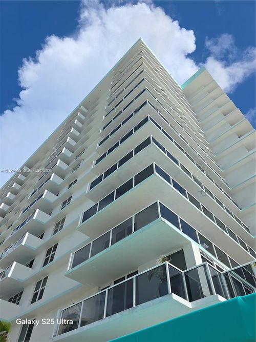 617-3725 S Ocean Dr, Hollywood, FL, 33019-2908 | Card Image