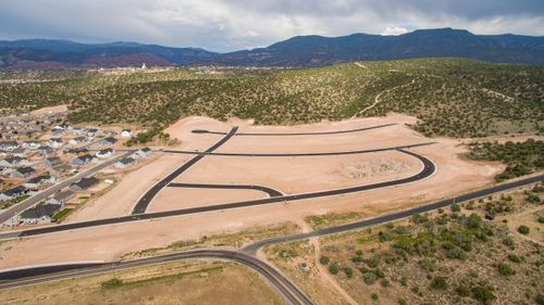 555 S Renze Adams St, Cedar City, UT, 84720 | Card Image